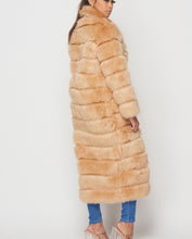 Load image into Gallery viewer, Royalty faux fur coat